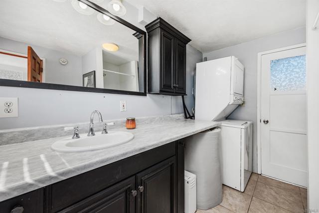 11270 San Luis Rey Dr, Valley Center CA: https://media.crmls.org/mediaz/63a8ce31-d04c-4b7d-b1bd-c07d36bd5476.jpg