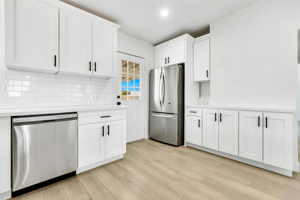 MLS #219123414DA img 6