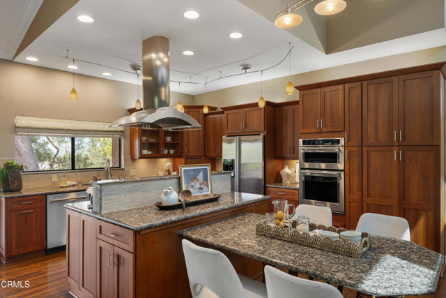 872 Flores De Oro, South Pasadena CA: https://media.crmls.org/mediaz/63a92c8c-eaad-42cc-a459-d24bbe3047dc.jpg
