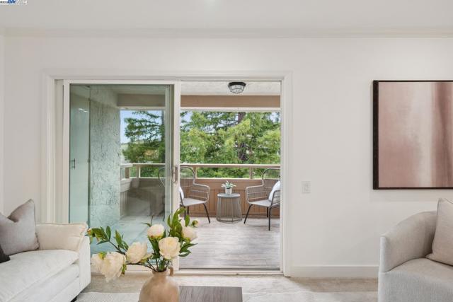 4033 Terra Granada Dr, Walnut Creek CA: https://media.crmls.org/mediaz/63a9acb1-efcf-4fa4-af20-d5c7712241c8.jpg