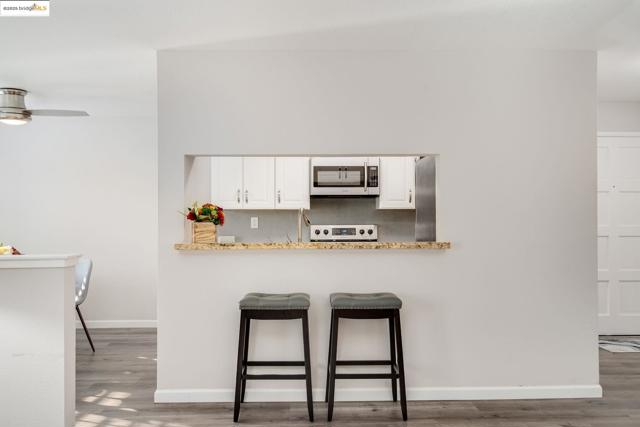 21071 Gary Dr, Hayward CA: https://media.crmls.org/mediaz/63a9e3d9-3828-4287-a58a-bd8c3d45d946.jpg