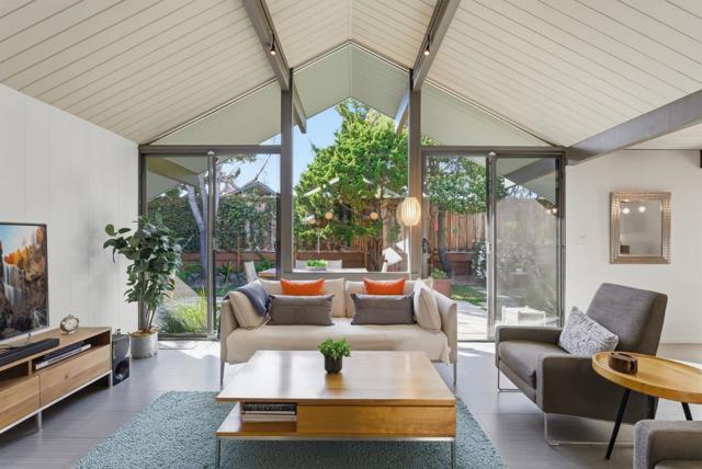 Image 13 of 53 For 943 Trophy Drive