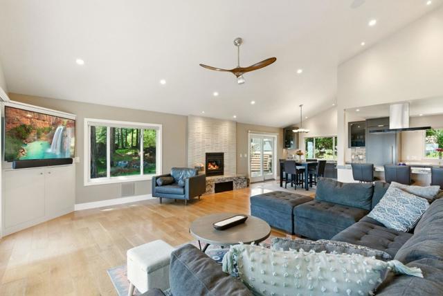 132 Pax Place Court, Aptos CA: https://media.crmls.org/mediaz/63ab7190-3af1-4803-b6dd-178b779b09ac.jpg