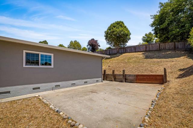 45 Crescent Drive, Watsonville CA: https://media.crmls.org/mediaz/63ac4bde-1835-47c8-bcc0-513fe75a700f.jpg