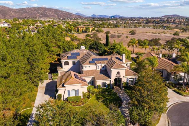 17117 Tallow Tree Lane, San Diego CA: https://media.crmls.org/mediaz/63ad3875-02f2-49ea-8247-423287278aae.jpg