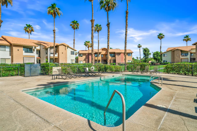78650 Avenue 42, Bermuda Dunes CA: https://media.crmls.org/mediaz/63ad58b7-55d8-495a-b4f7-e46013cb5951.jpg
