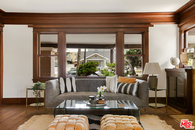225 S Ardmore Avenue, Los Angeles CA: https://media.crmls.org/mediaz/63ad591a-3bf5-4e2c-b8b3-d7f581628aef.jpg