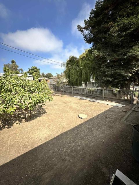 757 Middlefield Road, Salinas CA: https://media.crmls.org/mediaz/63ad9fe1-c2f8-47fa-a15e-c49957c30f6e.jpg