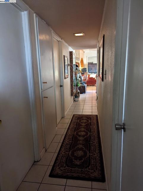 208 Appian Way, Union City CA: https://media.crmls.org/mediaz/63adca91-d92e-46b6-9c7d-fdcffd697bd8.jpg