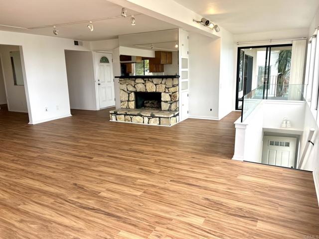 25072 Alicia Drive, Dana Point CA: https://media.crmls.org/mediaz/63ae0e9f-25bf-4e9e-a335-9cc16e2c9086.jpg