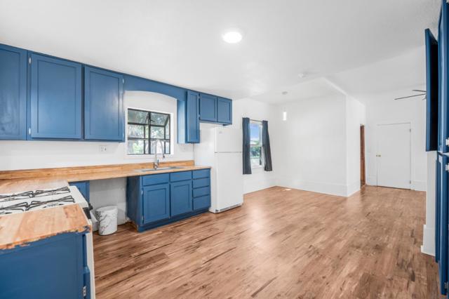 1511 W Tulare Avenue, Newman CA: https://media.crmls.org/mediaz/63af8e73-5503-4d5d-b052-6fa663978d94.jpg