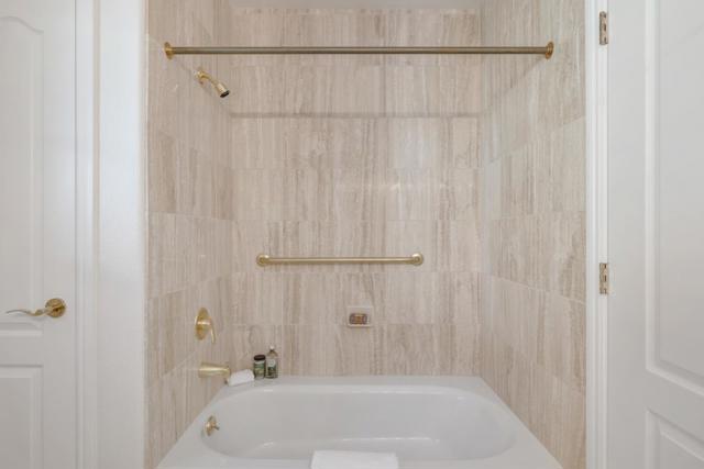 1 W Edith Avenue, Los Altos CA: https://media.crmls.org/mediaz/63af99a8-133e-4a0b-80c2-d5dbb4106f5a.jpg