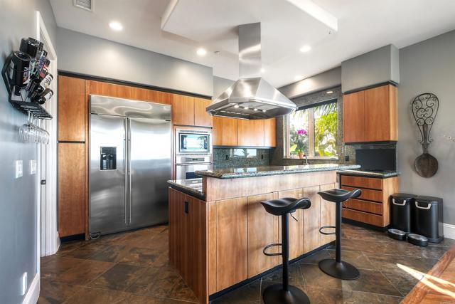 Detail Gallery Image 18 of 68 For 28521 Gladstone Ct, Escondido,  CA 92026 - 3 Beds | 3/1 Baths