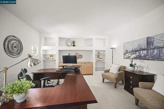 125 Coriander Ct, San Ramon CA: https://media.crmls.org/mediaz/63b11076-2952-4495-b02f-00c90665d430.jpg
