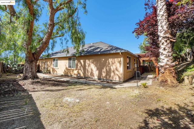 4112 Montgomery Hill Dr, Antioch CA: https://media.crmls.org/mediaz/63b12d4f-295d-4eea-ba9d-4f9042c099cf.jpg
