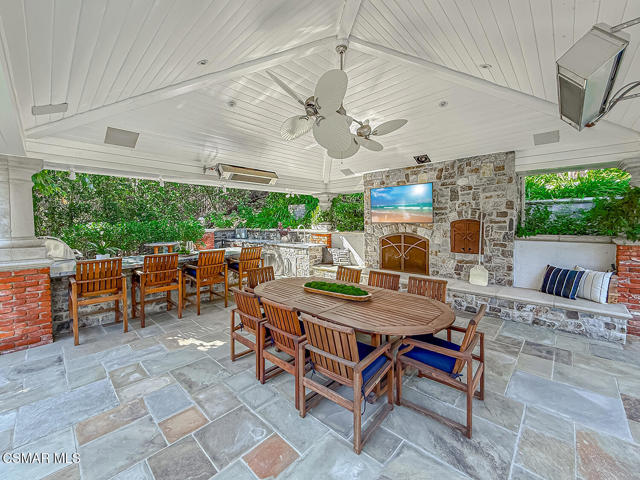 581 Lakeview Canyon Road, Westlake Village CA: https://media.crmls.org/mediaz/63b1a857-93d4-453a-b197-536bf28d259b.jpg