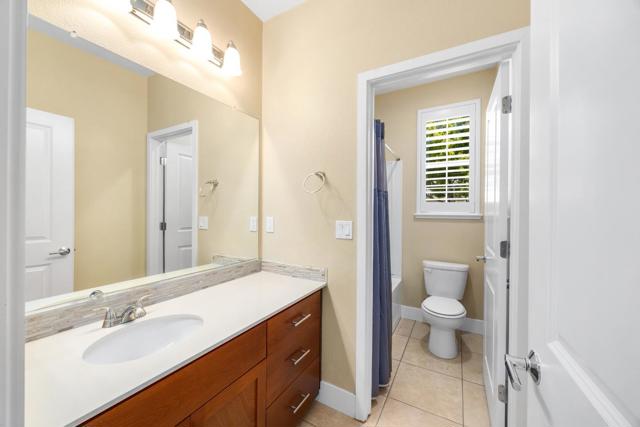 9881 Rancho Hills Drive, Gilroy CA: https://media.crmls.org/mediaz/63b1c05f-e843-49cc-a175-26f1957bdd10.jpg