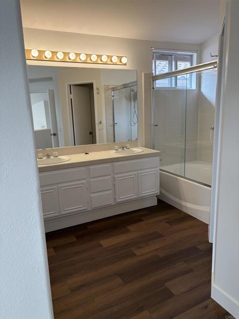 Detail Gallery Image 15 of 31 For 2450 La Costa, Chula Vista,  CA 91915 - 3 Beds | 2/1 Baths