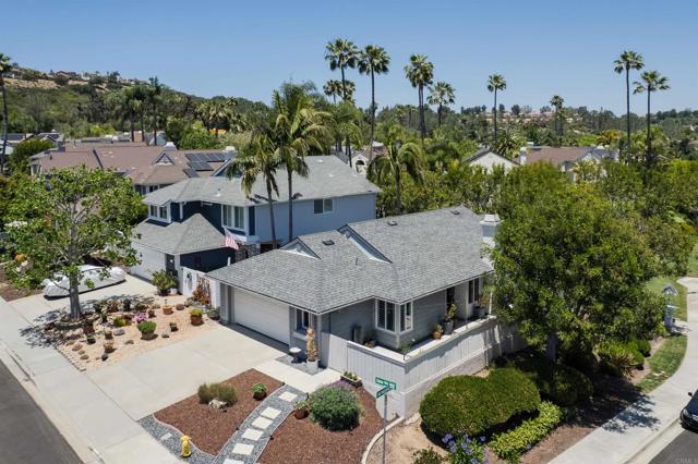 6848 Xana Way, Carlsbad CA: https://media.crmls.org/mediaz/63b1de10-6ff1-4e3f-be51-a337b4442104.jpg