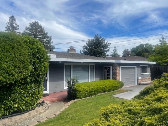 735 Alameda De Las Pulgas, Redwood City CA: https://media.crmls.org/mediaz/63b1ea27-a05f-4827-a036-aa665df30f01.jpg