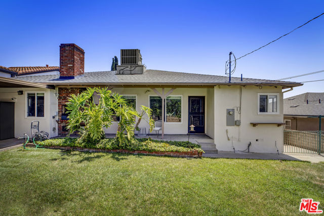 1142 Arbor Dell Road, Los Angeles CA: https://media.crmls.org/mediaz/63b2048a-41d4-4bce-995f-227814f2b29e.jpg