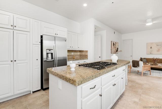 14231 Fox Run Row, San Diego CA: https://media.crmls.org/mediaz/63b244f5-f138-4739-8fe0-99b1bb1c5776.jpg