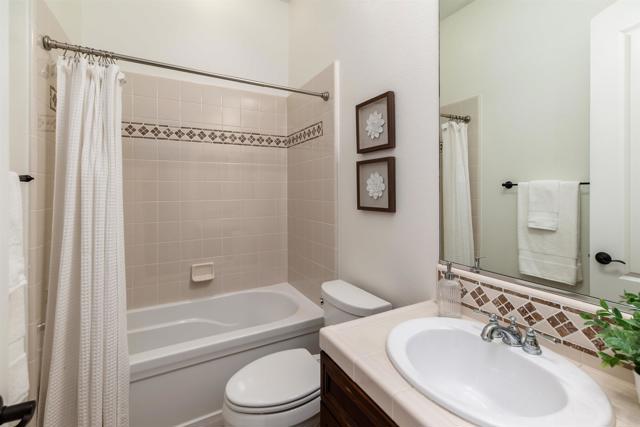 Detail Gallery Image 19 of 50 For 1091 Park Hill Pl, Vista,  CA 92081 - 4 Beds | 3 Baths