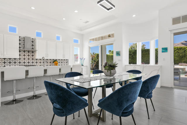 80360 Via Valerosa, La Quinta CA: https://media.crmls.org/mediaz/63b4c7d7-16c7-4b3e-8682-425963c23033.jpg