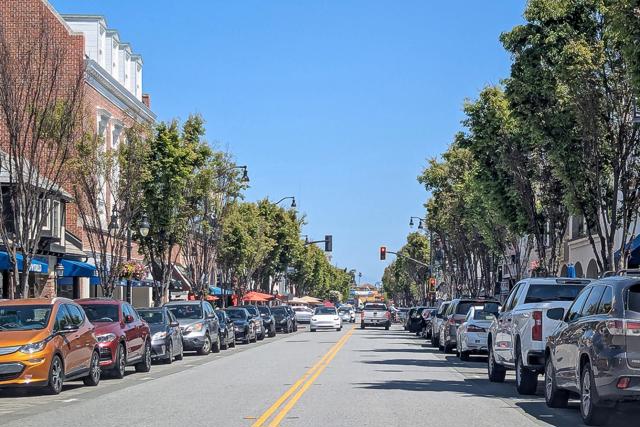 1121 Douglas Avenue, Burlingame CA: https://media.crmls.org/mediaz/63b62bd1-8f20-476a-aa0a-0985a7aa64f3.jpg