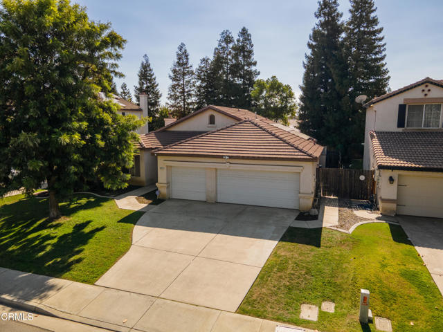 Detail Gallery Image 4 of 37 For 8611 Harbor Club Dr, Bakersfield,  CA 93312 - 3 Beds | 2 Baths