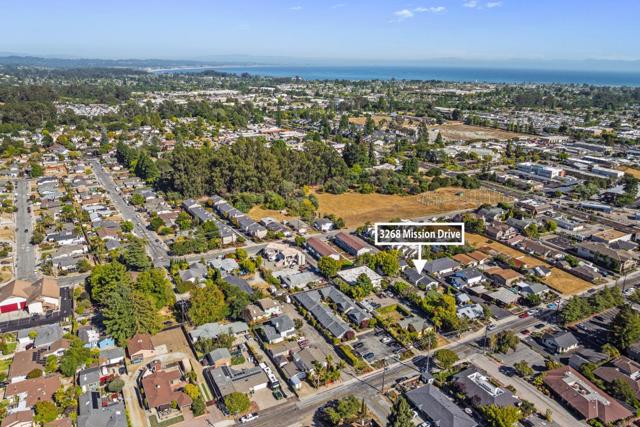 3268 Mission Drive, Santa Cruz CA: https://media.crmls.org/mediaz/63b7f468-1792-4eb6-bd5c-9d7a021fdcbd.jpg