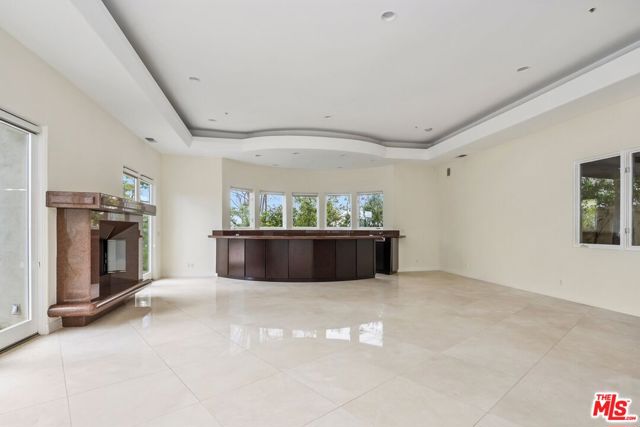 2470 Venus Drive, Los Angeles CA: https://media.crmls.org/mediaz/63b91511-fbe0-4c9b-ad12-e4931e9c84ff.jpg