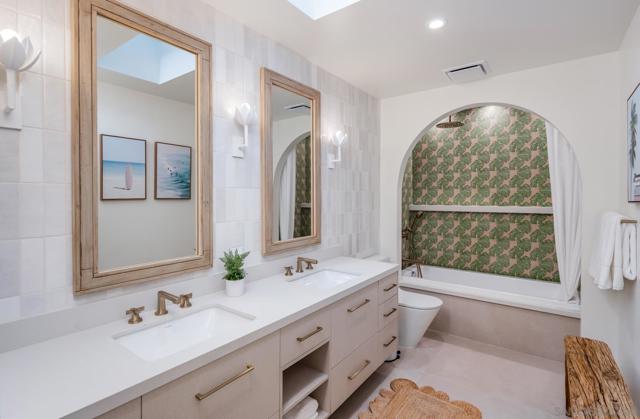 755 Rosecrans St, San Diego CA: https://media.crmls.org/mediaz/63b99ca9-976d-43d9-8a76-e6b6cd334c92.jpg
