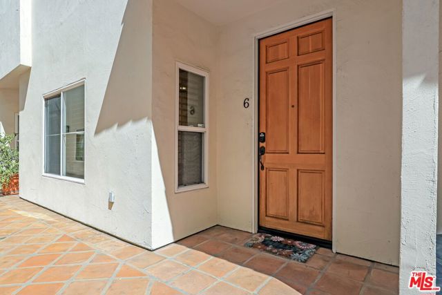 640 Sweetzer Avenue, Los Angeles, California 90048, 2 Bedrooms Bedrooms, ,3 BathroomsBathrooms,Townhouse,For Sale,Sweetzer,24421759