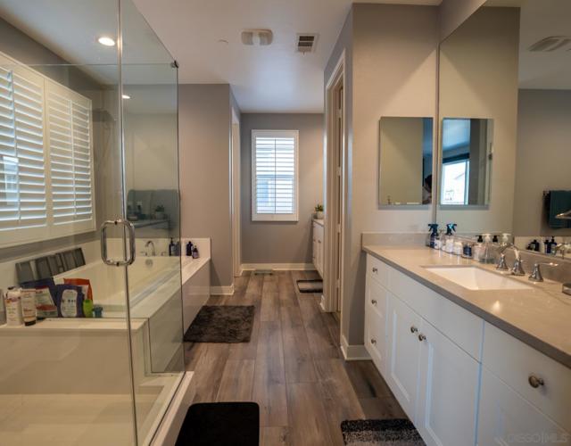 1417 Stearns Whard Rd, Chula Vista CA: https://media.crmls.org/mediaz/63bbd4e8-ef87-43cf-9588-61636701ff6e.jpg