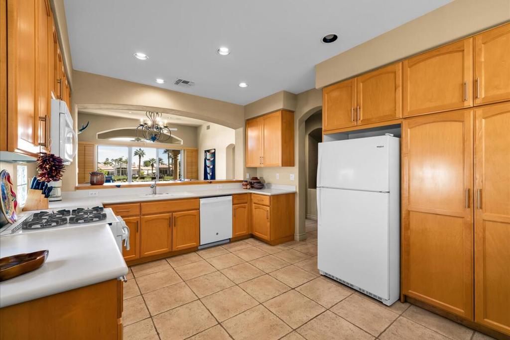 MLS #219140861DA image #17