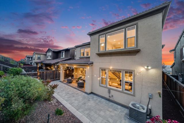 28780 Vista Grande Drive, Hayward CA: https://media.crmls.org/mediaz/63bc9eee-8b04-4bc9-b7d6-35e273569a02.jpg