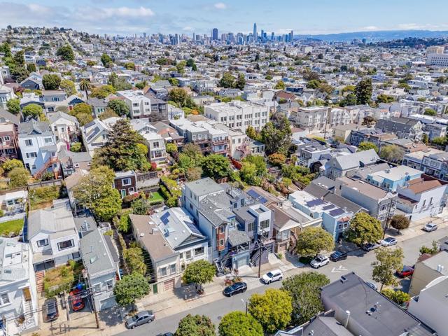 440442 29th Street, San Francisco CA: https://media.crmls.org/mediaz/63bce5e1-631b-4665-b65c-7251b8887208.jpg