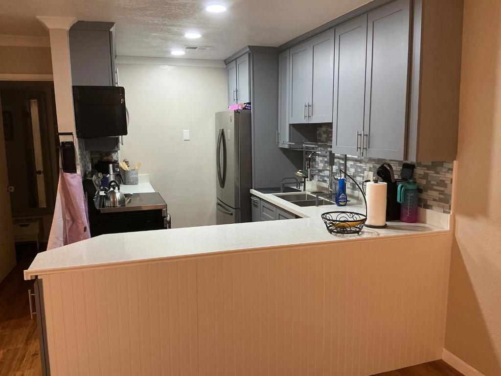 259 N Capitol Avenue #180
