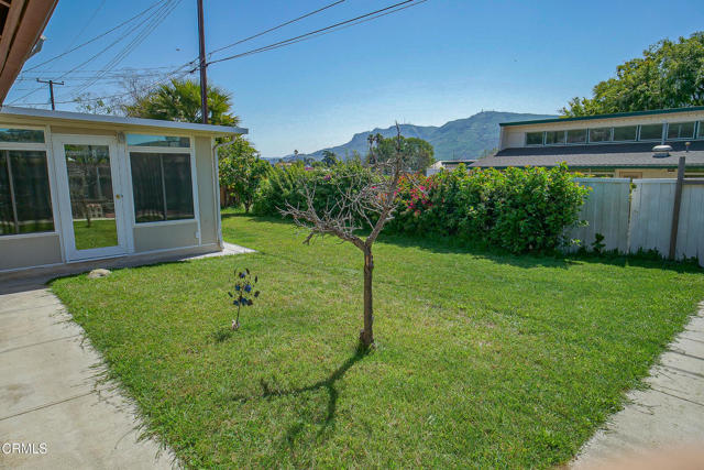 752 Fillmore Street, Santa Paula CA: https://media.crmls.org/mediaz/63bdc470-40e5-4f28-b645-049687fd3d14.jpg