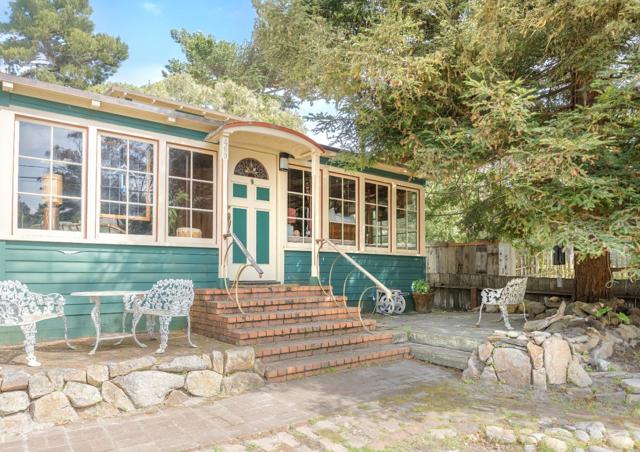 469 Evergreen Road, Pacific Grove CA: https://media.crmls.org/mediaz/63be04d4-efa4-4fdc-ab11-2f2a57f413ad.jpg