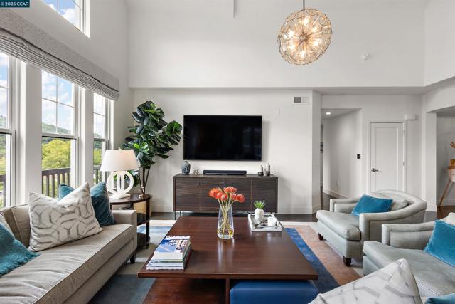 1000 Dewing Ave, Lafayette CA: https://media.crmls.org/mediaz/63be4750-c769-43ce-9d53-56be1edf7a79.jpg