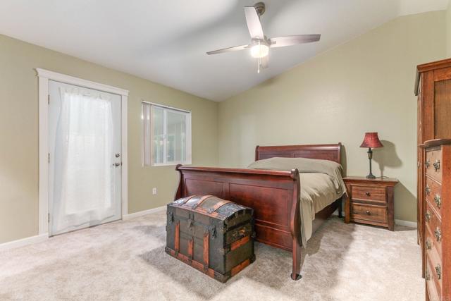 2132 Savona Court, Vista CA: https://media.crmls.org/mediaz/63be9949-7299-44b1-80f7-a2aa57cecbb2.jpg