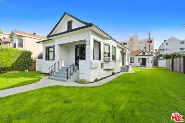 Image 17 of 40 For 528 Daisy Avenue