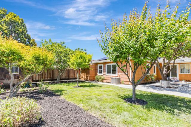 580 N Bayview Avenue, Sunnyvale CA: https://media.crmls.org/mediaz/63bfd928-f779-48c7-888e-3d1bd8c651cc.jpg