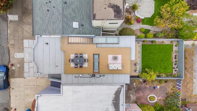 1815 18th Avenue, San Francisco CA: https://media.crmls.org/mediaz/63c0509e-fd9e-4516-a6a9-c8e8ac02ebdd.jpg