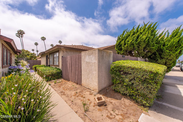 2141 Ventura Road, Oxnard CA: https://media.crmls.org/mediaz/63c0f5b8-a232-4e95-a00c-309557e89a1d.jpg