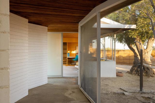 811 Di Giorgio Road, Borrego Springs CA: https://media.crmls.org/mediaz/63c11f7e-6da3-4ce2-9364-7993fea7ac80.jpg