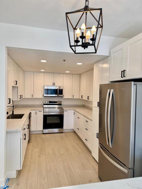 Detail Gallery Image 27 of 30 For 5845 Friars Rd #1316,  San Diego,  CA 92110 - 3 Beds | 2 Baths