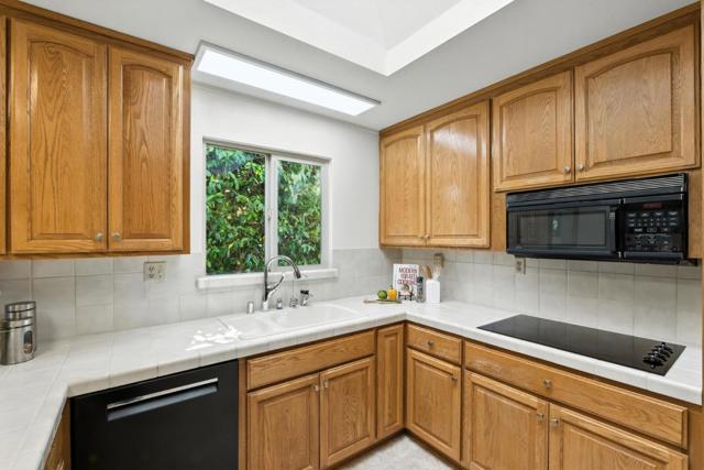 587 Dublin Way, Sunnyvale CA: https://media.crmls.org/mediaz/63c34788-1ead-4dc7-b311-b7762cddc1a2.jpg